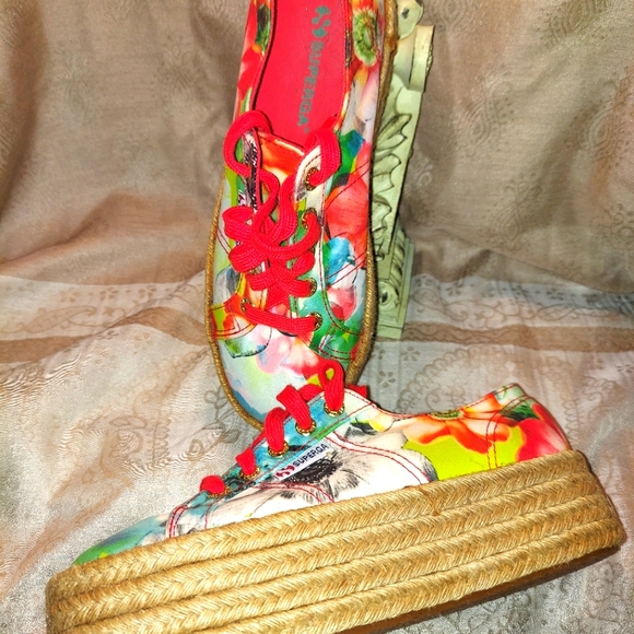 Shoes platform - Picture 5 of 5